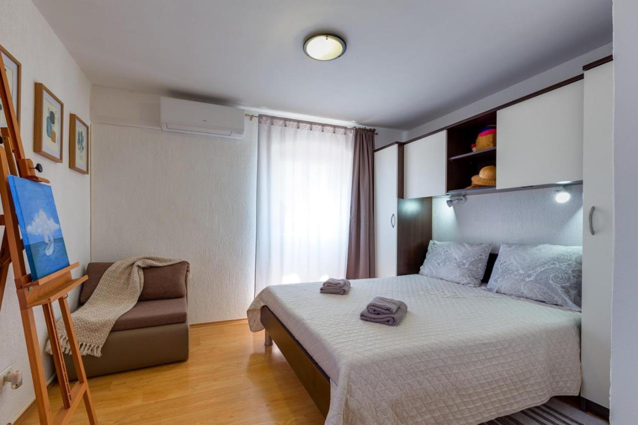 Apartments Valeria, Мали-Лошинь Экстерьер фото