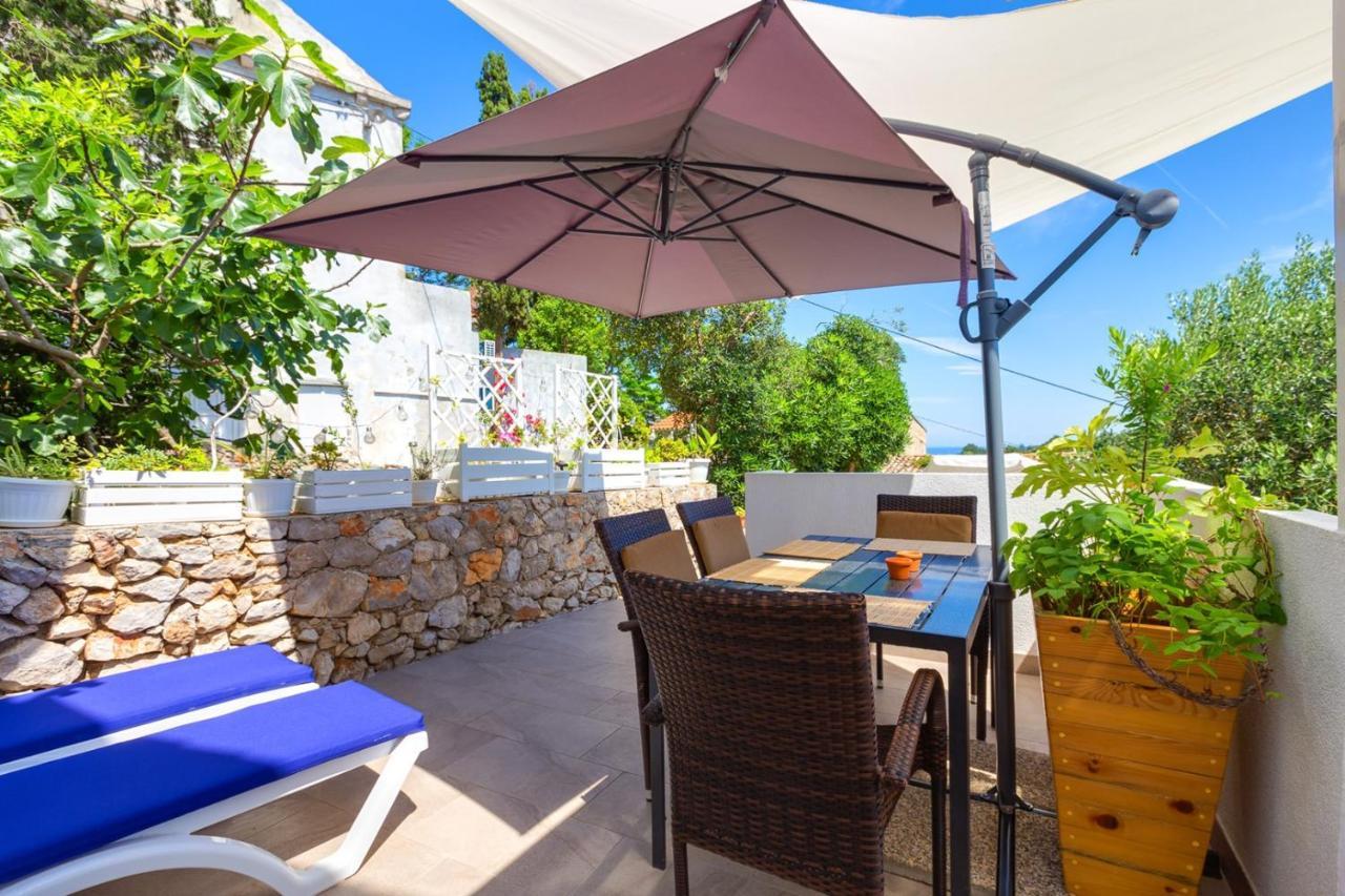 Apartments Valeria, Мали-Лошинь Экстерьер фото