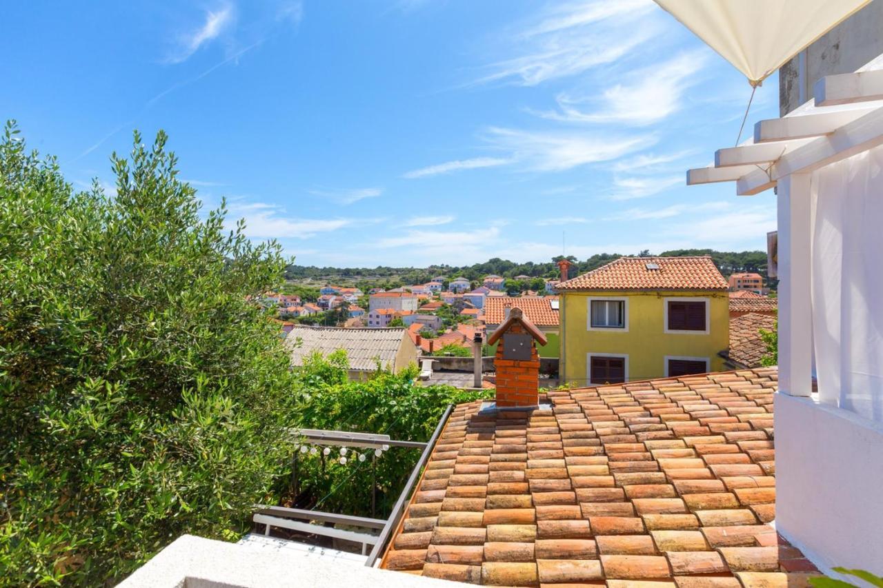 Apartments Valeria, Мали-Лошинь Экстерьер фото